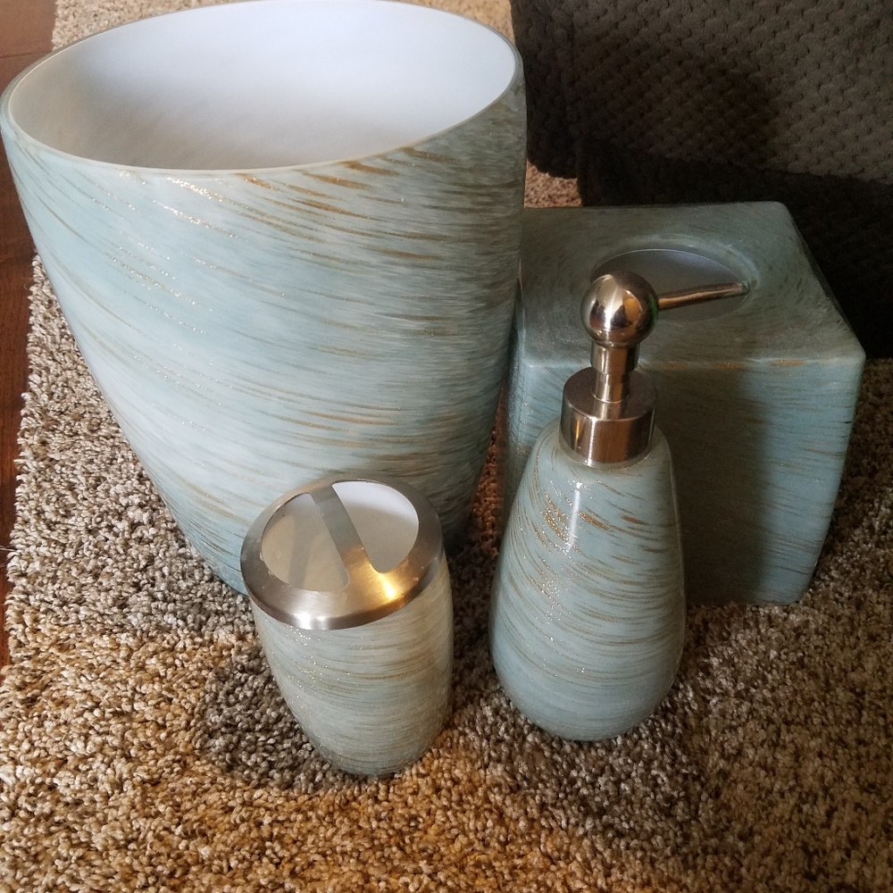 Bathroom accessories